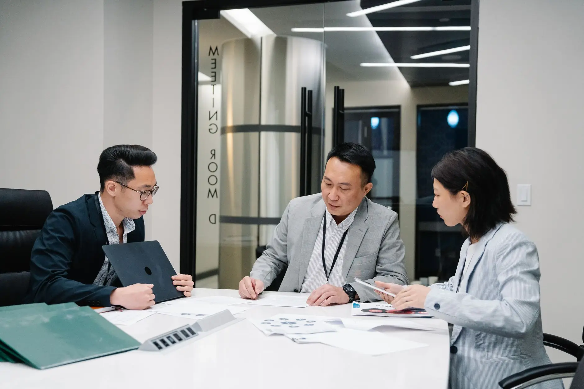廊坊机油桶厂家分享:不同规格塑料桶在机油存储中的选型对比分析正文配图 2